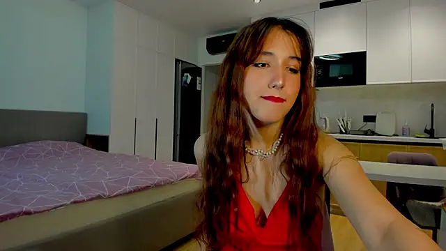 anna elfi online show from September 19, 2025, 2:18 pm