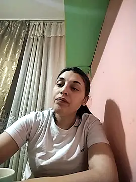 Snapshot of Rosanna_Rennie chatting on January 28, 2025, 7:42 pm Rosanna Rennie online show from January 28, 2025, 7:42 pm