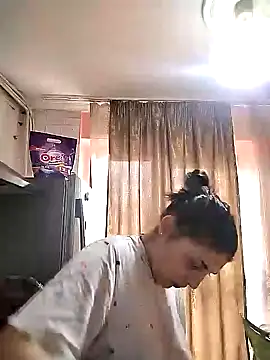 Snapshot of Rosanna_Rennie chatting on February 9, 2025, 8:44 am Rosanna Rennie online show from February 9, 2025, 8:44 am