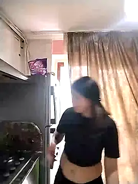 Snapshot of Rosanna_Rennie chatting on February 19, 2025, 10:56 am Rosanna Rennie online show from February 19, 2025, 10:56 am