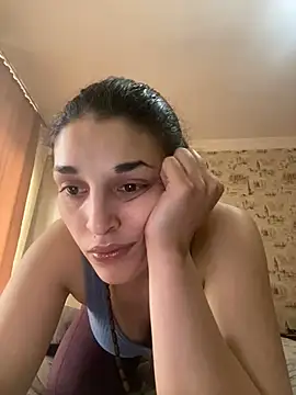 Snapshot of Rosanna_Rennie chatting on February 22, 2025, 12:51 pm Rosanna Rennie online show from February 22, 2025, 12:51 pm