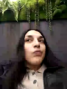 Snapshot of Rosanna_Rennie chatting on March 5, 2025, 12:11 pm Rosanna Rennie online show from March 5, 2025, 12:11 pm