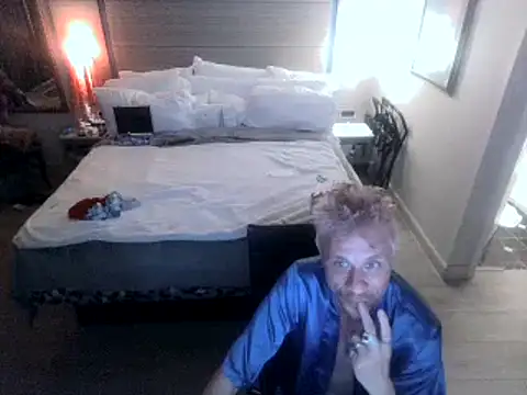 Snapshot of AQuickPhyx chatting on February 2, 2025, 11:19 am AQuickPhyx online show from February 2, 2025, 11:19 am