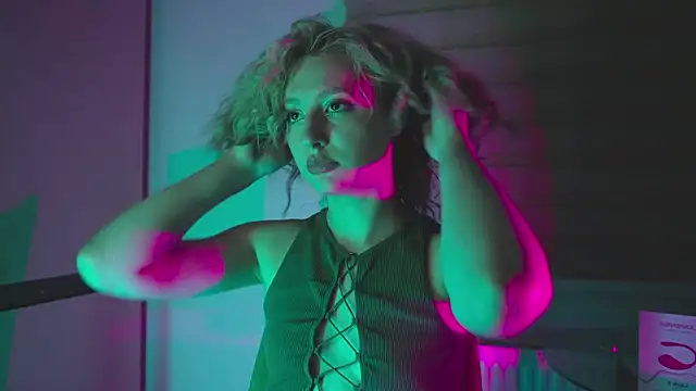 milasmiu online show from January 28, 2025, 9:19 pm