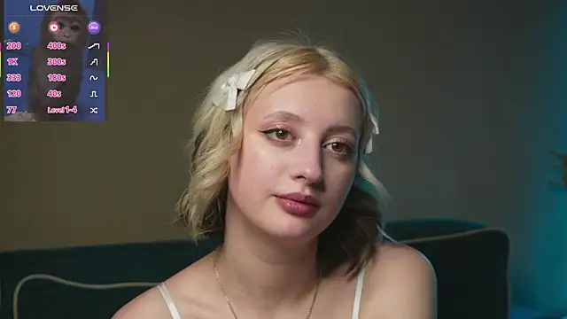 milasmiu online show from March 8, 2025, 8:03 pm