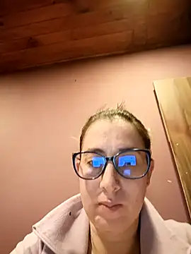 Snapshot of CHARLOTTE_1711 chatting on May 3, 2026, 11:11 pm CHARLOTTE 1711 online show from May 3, 2026, 11:11 pm