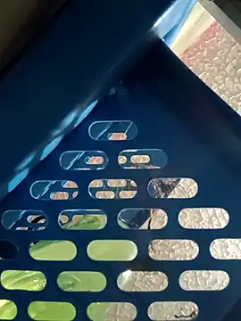 Melyy Edii online show from December 21, 2025, 3:19 pm