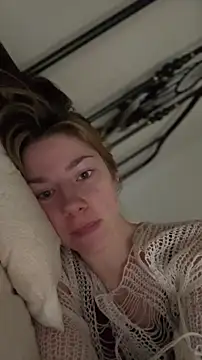 Snapshot of Mary_Leaf chatting on November 9, 2025, 9:18 am Mary Leaf online show from November 9, 2025, 9:18 am