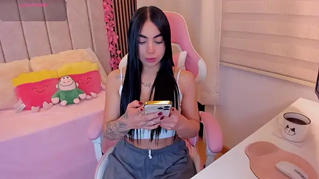 tamy xoo online show from February 2, 2026, 6:39 pm