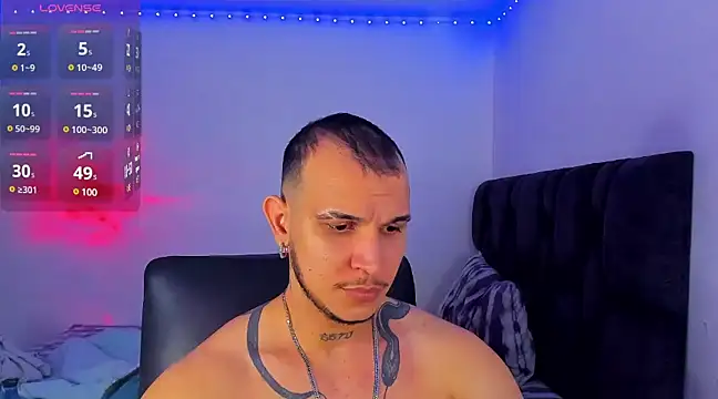 austinoficial online show from February 12, 2025, 11:30 pm