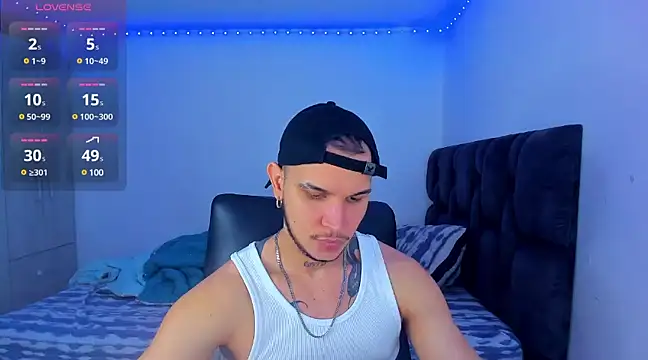 austinoficial online show from February 18, 2025, 9:42 pm