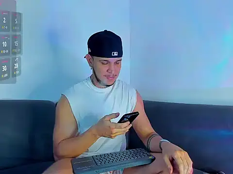 austinoficial online show from October 9, 2025, 11:47 pm