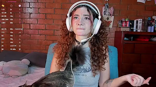 Annycolin  online show from June 10, 2026, 9:46 pm