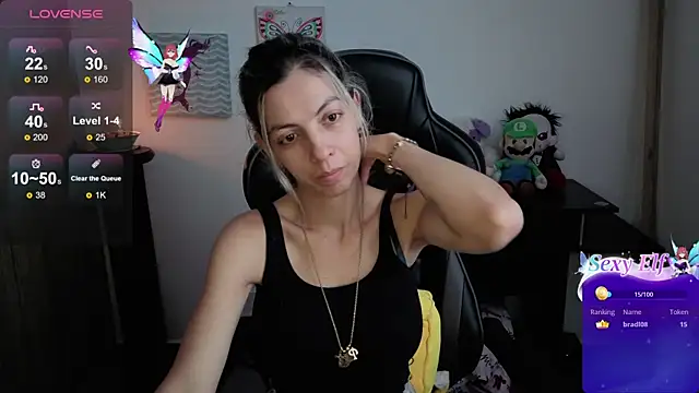 Princezzlove3 online show from April 12, 2026, 4:23 pm