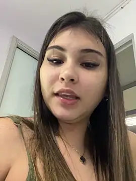 Aitana Hilton  online show from October 4, 2025, 11:41 am