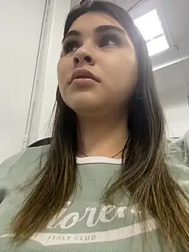 Aitana Hilton  online show from October 9, 2025, 11:41 am