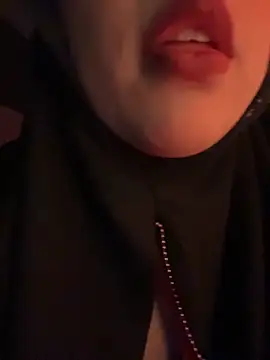 zahra Jalid online show from May 19, 2026, 9:43 pm