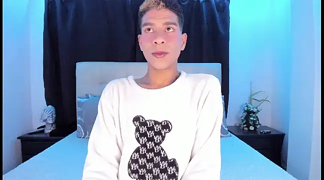 Snapshot of Ethan_Boyy chatting on January 25, 2025, 8:00 am Ethan Boyy online show from January 25, 2025, 8:00 am