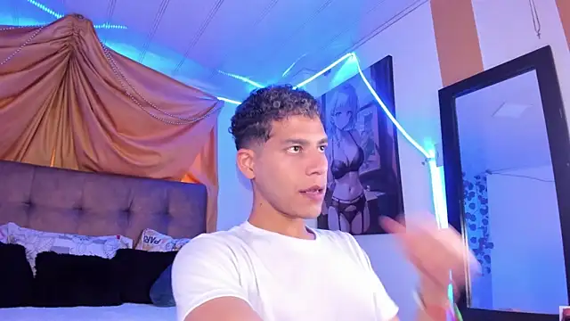 Snapshot of Ethan_Boyy chatting on September 17, 2025, 10:00 pm Ethan Boyy online show from September 17, 2025, 10:00 pm