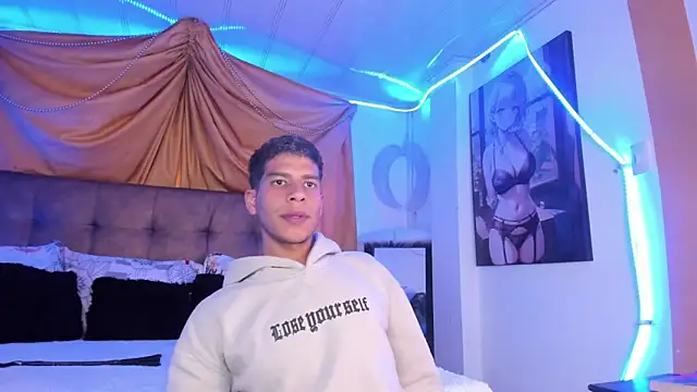 Snapshot of Ethan_Boyy chatting on September 19, 2025, 10:43 pm Ethan Boyy online show from September 19, 2025, 10:43 pm