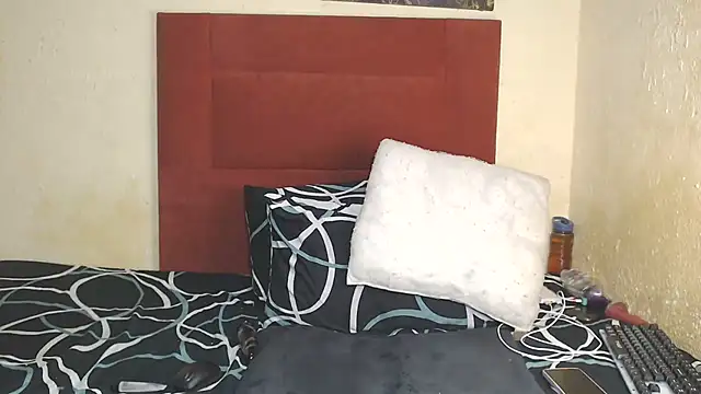 BarbieLadie online show from February 19, 2025, 1:18 am