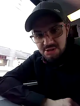 stary-w-kalesonach online show from March 13, 2025, 1:40 pm