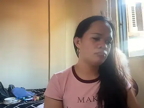 SophiaCourthaway online show from June 15, 2026, 10:45 pm