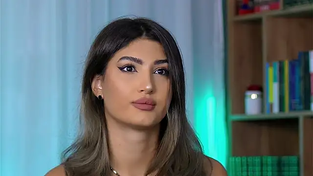 SarahPeach8 online show from October 4, 2025, 3:37 am