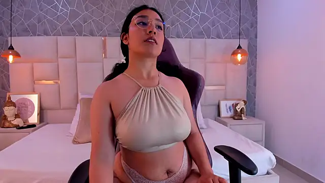 Tamara palacios online show from March 5, 2025, 2:56 pm