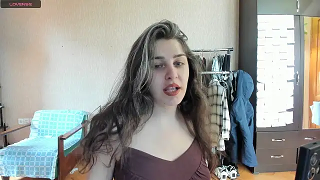 Snapshot of _Roselina_ chatting on April 29, 2026, 8:29 am Roselina online show from April 29, 2026, 8:29 am