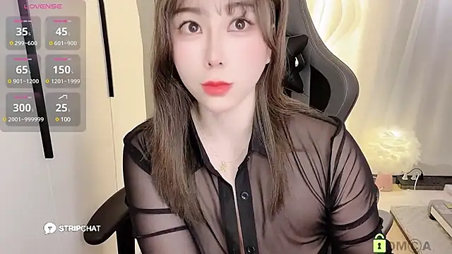 Snapshot of Alano-01 chatting on March 22, 2025, 12:35 pm Alano-01 online show from March 22, 2025, 12:35 pm