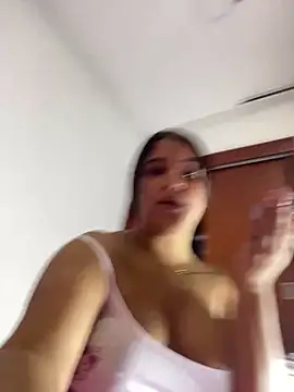 Cinnamon-Dirty online show from February 19, 2025, 2:01 pm