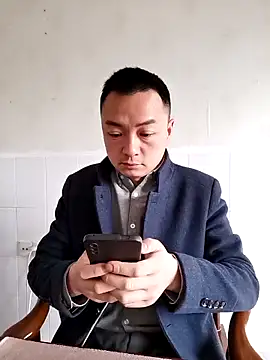 Snapshot of swg176 chatting on March 6, 2025, 12:21 am swg176 online show from March 6, 2025, 12:21 am