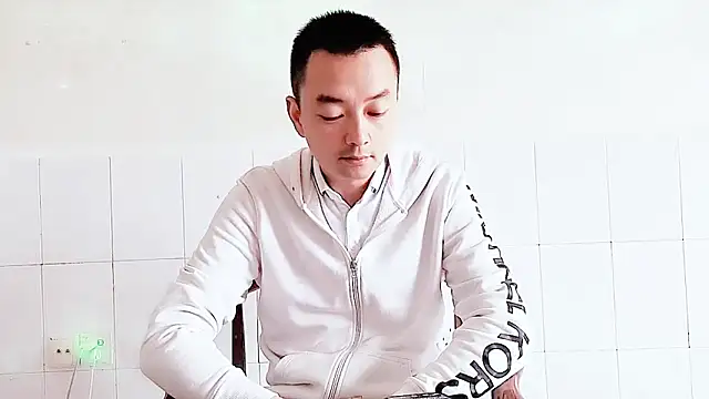 Snapshot of swg176 chatting on September 26, 2025, 1:42 am swg176 online show from September 26, 2025, 1:42 am