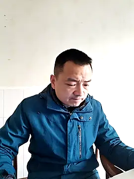 Snapshot of swg176 chatting on December 18, 2025, 12:17 am swg176 online show from December 18, 2025, 12:17 am