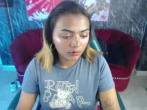 Snapshot of madelein_m chatting on February 3, 2025, 7:00 pm madelein m online show from February 3, 2025, 7:00 pm