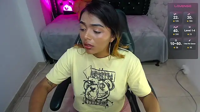 Snapshot of madelein_m chatting on February 26, 2025, 10:31 pm madelein m online show from February 26, 2025, 10:31 pm
