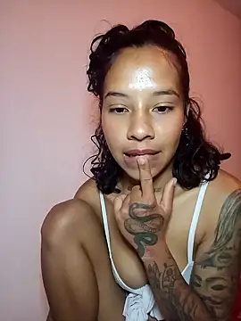 Snapshot of Miss_sparkle00 chatting on February 1, 2025, 7:57 am Miss sparkle00 online show from February 1, 2025, 7:57 am