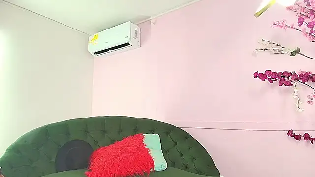 scarlette69 online show from February 12, 2025, 12:48 am