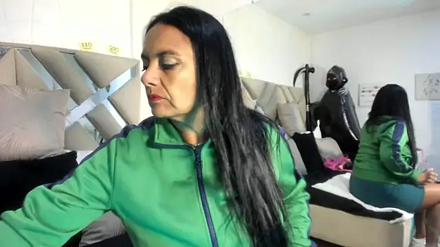 raquell moore online show from November 11, 2025, 12:05 pm