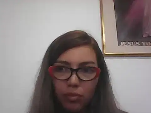 VittoriaTaylor online show from February 4, 2025, 7:55 pm