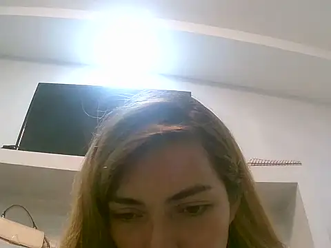 VittoriaTaylor online show from February 10, 2026, 12:53 pm