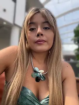 Snapshot of monicavictoria1301 chatting on June 4, 2026, 2:34 pm monicavictoria1301 online show from June 4, 2026, 2:34 pm