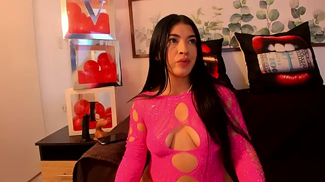 NicolettaLima online show from February 18, 2025, 8:03 pm