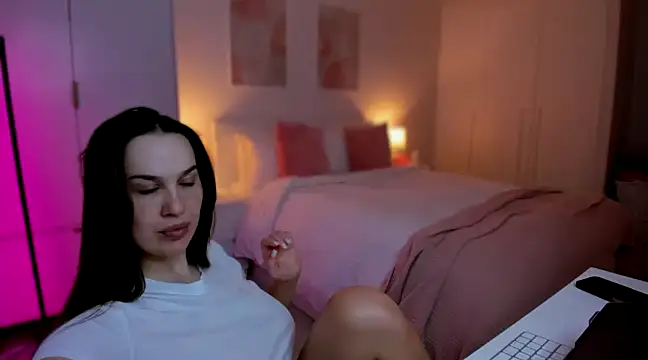 Snapshot of GoddessRoxana chatting on January 24, 2025, 12:41 pm GoddessRoxana online show from January 24, 2025, 12:41 pm