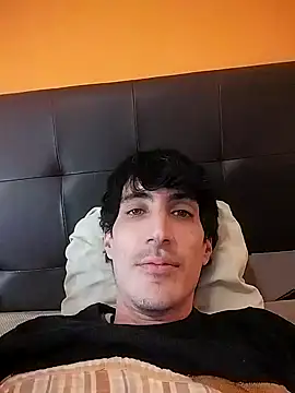 Snapshot of moutt99 chatting on January 15, 2025, 1:20 pm moutt99 online show from January 15, 2025, 1:20 pm