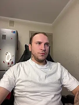 Snapshot of _XxX-XxX_ chatting on February 13, 2025, 8:45 pm  XxX-XxX  online show from February 13, 2025, 8:45 pm