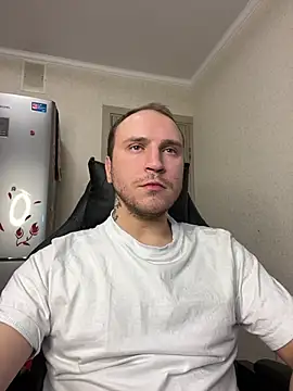 Snapshot of _XxX-XxX_ chatting on February 13, 2025, 11:47 pm  XxX-XxX  online show from February 13, 2025, 11:47 pm