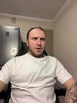 Snapshot of _XxX-XxX_ chatting on February 18, 2025, 12:04 am  XxX-XxX  online show from February 18, 2025, 12:04 am