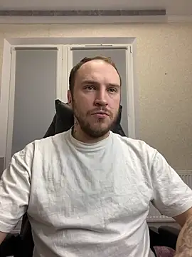 Snapshot of _XxX-XxX_ chatting on March 3, 2025, 9:15 pm  XxX-XxX  online show from March 3, 2025, 9:15 pm
